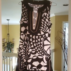 White House black market tunic top